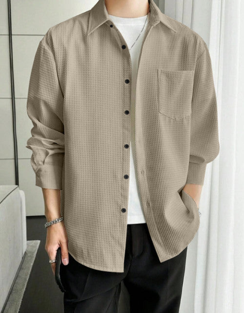 Men Regular Fit Shirt with Spread Collar